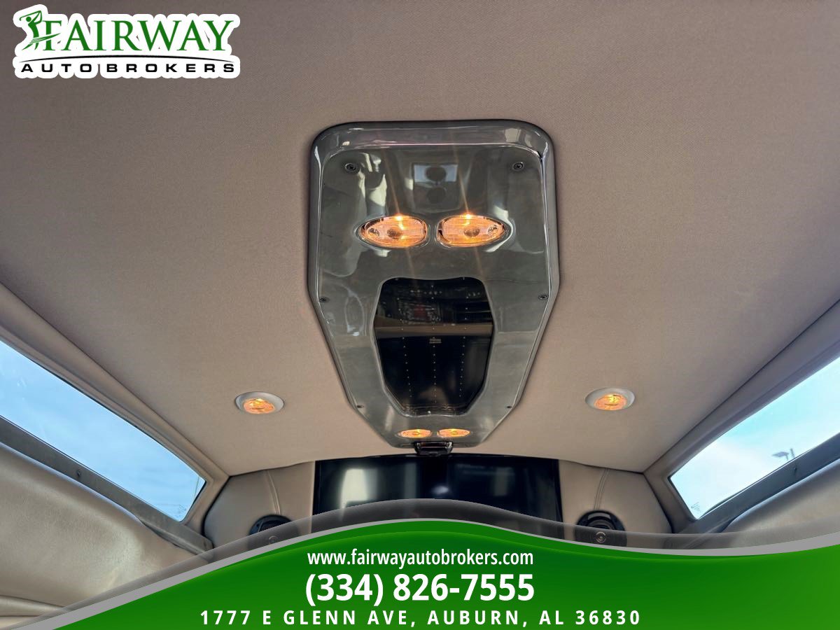 Used 2018 GMC Savana 2500 w/ Enhanced Convenience Package RWD image 26