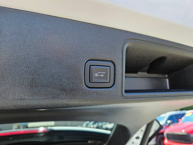 Used 2024 GMC Terrain AT4 w/ Tech Package AWD/4WD image 18