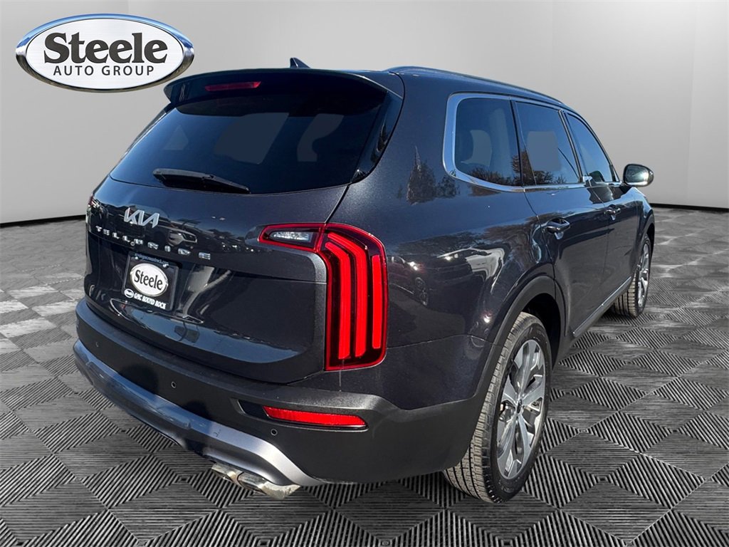 Used 2022 Kia Telluride EX w/ EX Premium Package image 5
