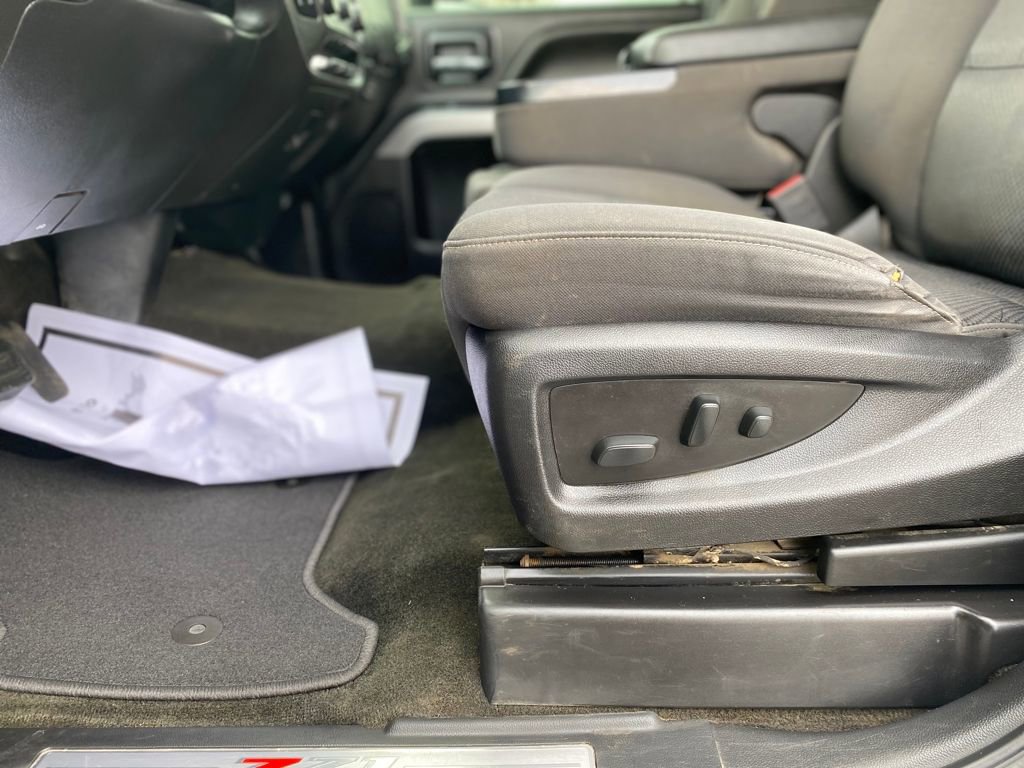 Used 2018 Chevrolet Silverado 1500 LT w/ All Star Edition image 21