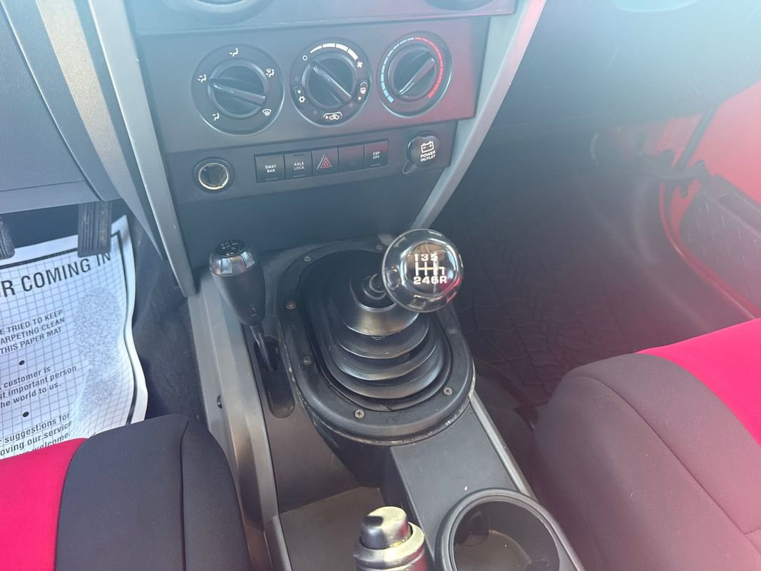 Used 2007 Jeep Wrangler Rubicon w/ Dual Top Group image 8