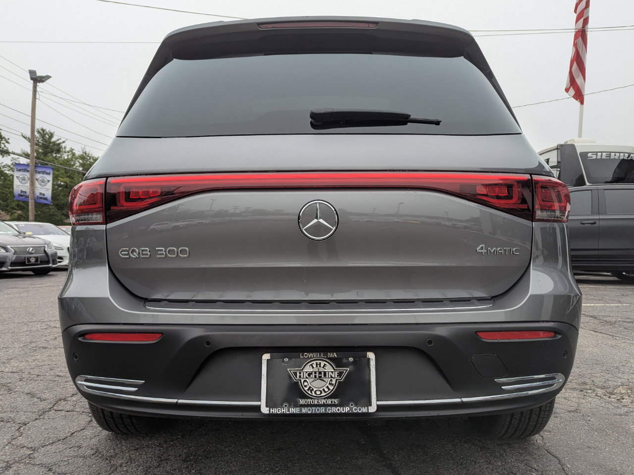 Used 2022 Mercedes-Benz EQB 300 4MATIC image 10