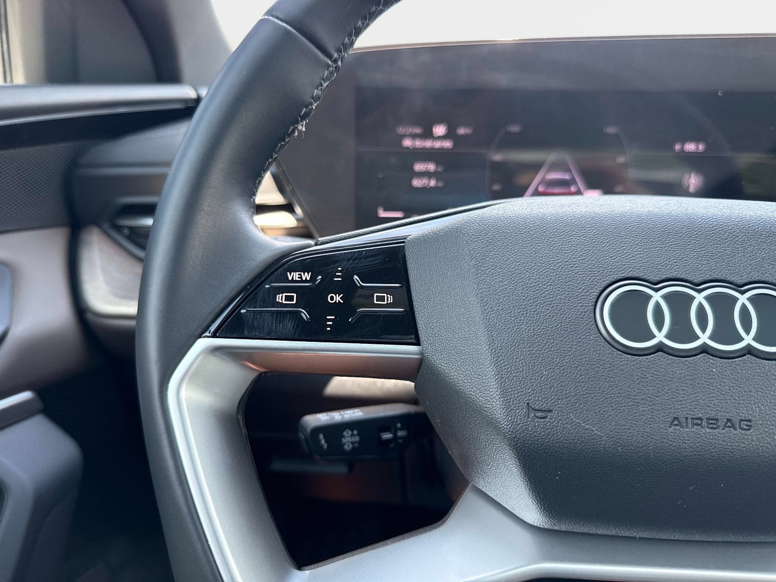 Used 2025 Audi Q5 Premium w/ Convenience Package AWD/4WD image 28