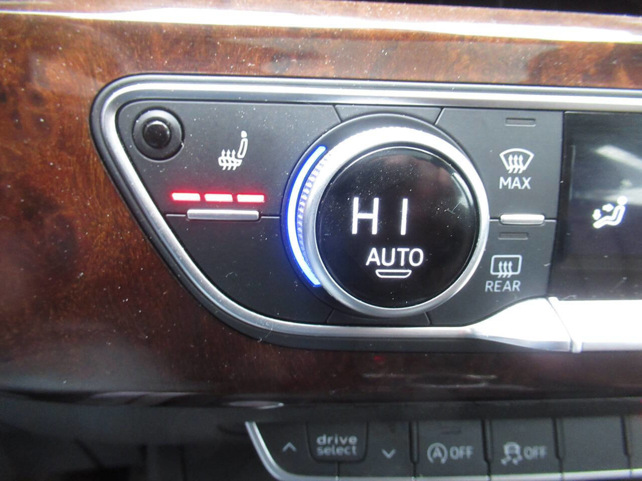 Used 2019 Audi A4 2.0T Premium Plus w/ Premium Plus Package image 28