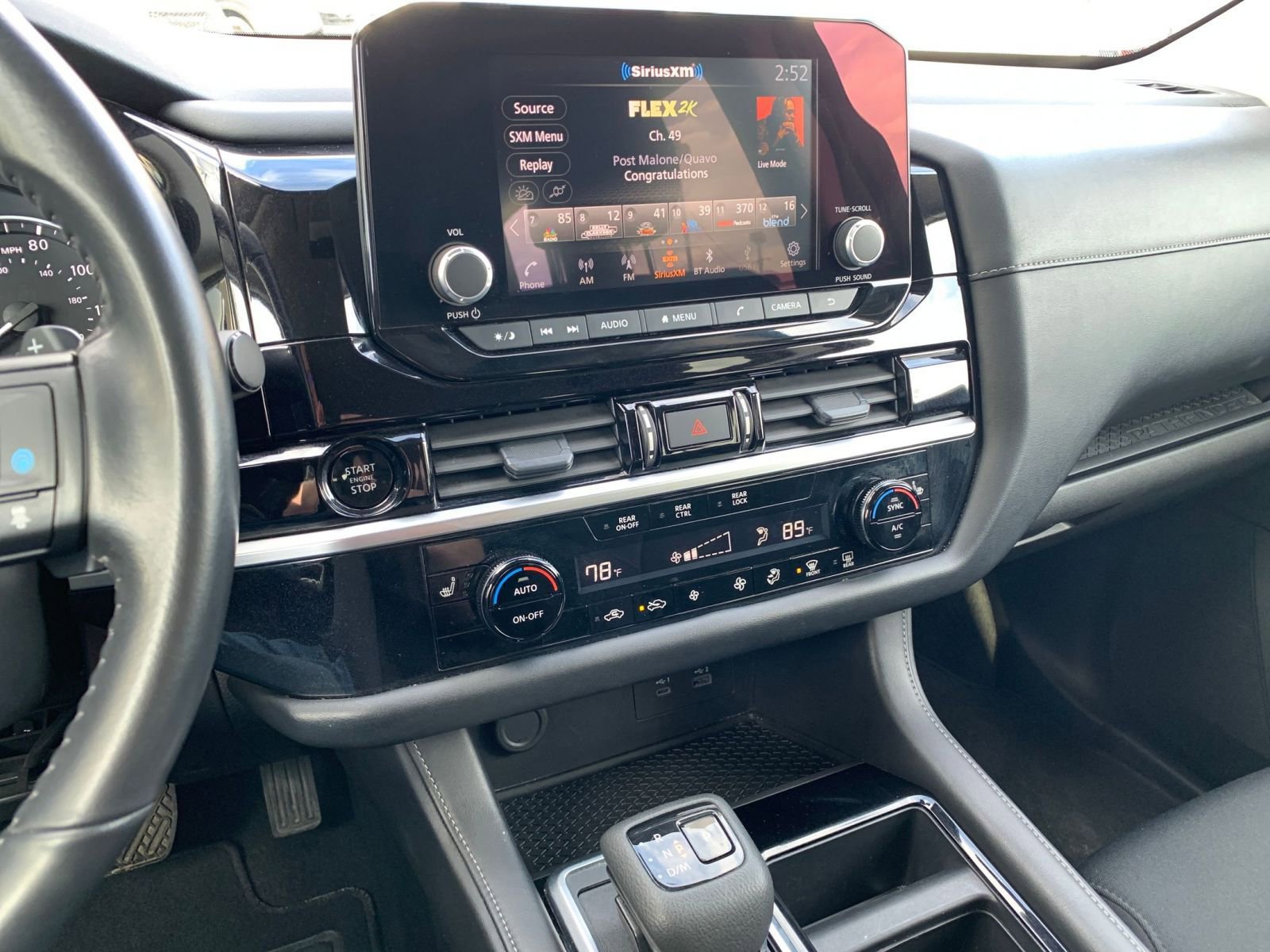 Used 2025 Nissan Pathfinder SV image 17