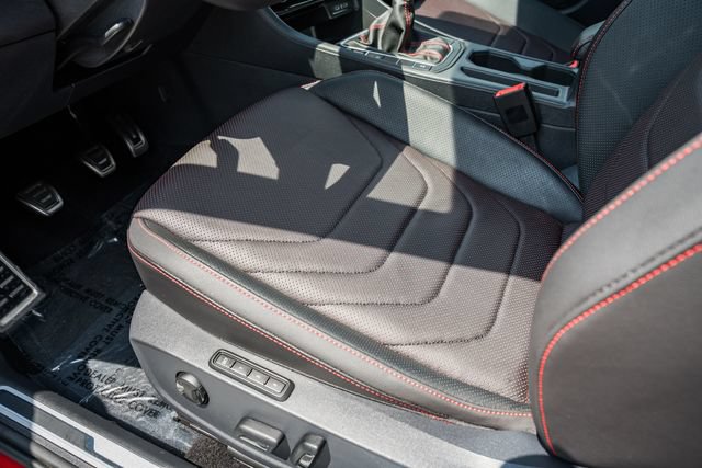 Used 2023 Volkswagen Jetta GLI Autobahn FWD image 34