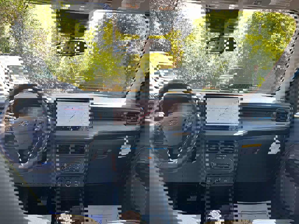 New 2025 Ford Maverick Lobo image 23