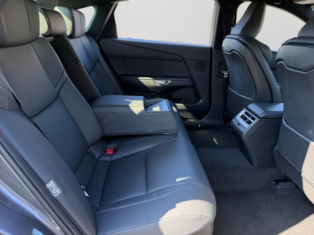 New 2026 Lexus ES 500e AWD/4WD image 6