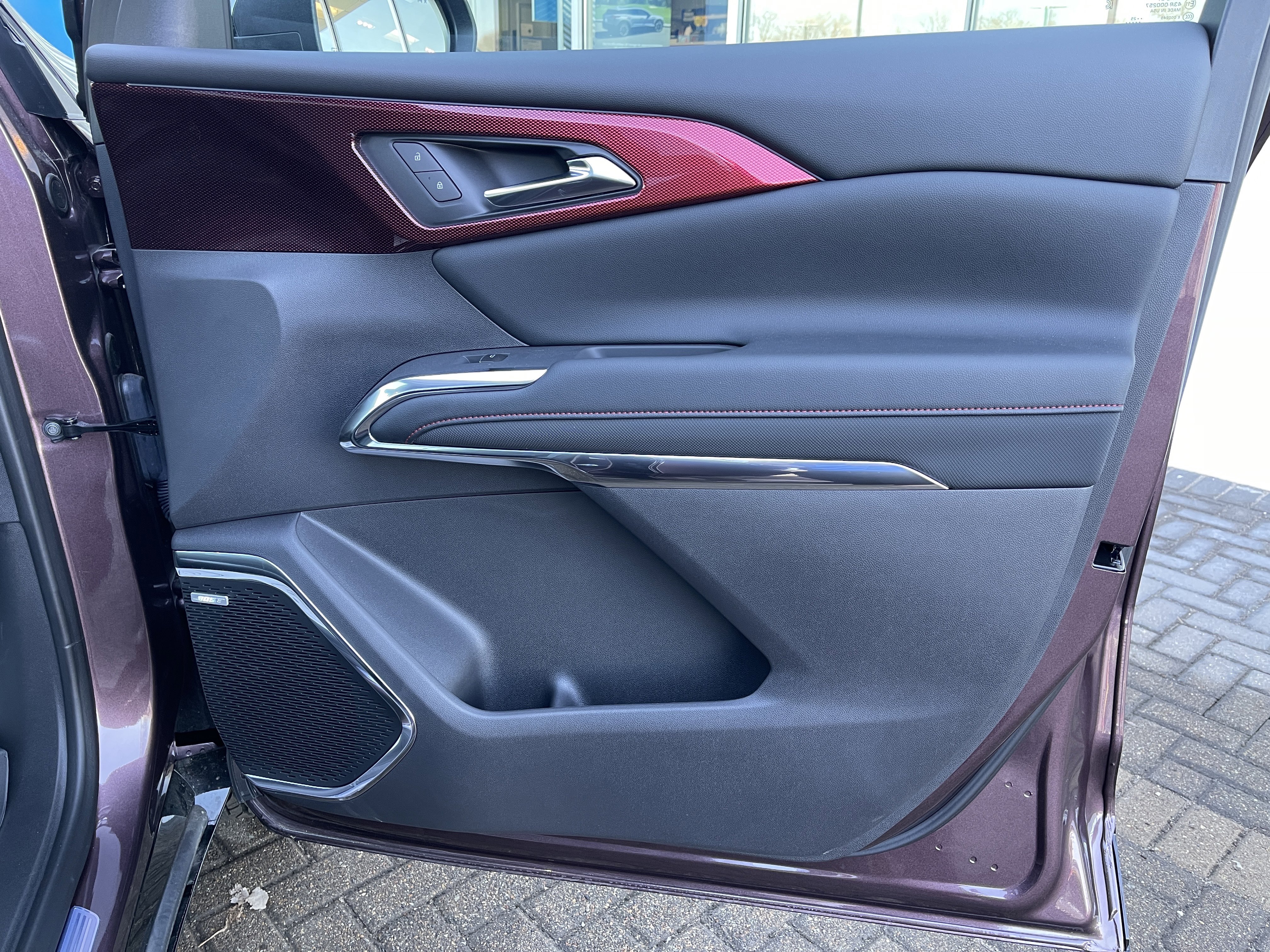 Used 2025 Chevrolet Traverse RS w/ LPO, Floor Liner Package image 39