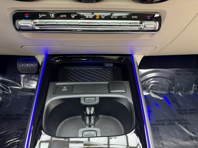 Used 2025 Mercedes-Benz GLB 250 4MATIC image 19