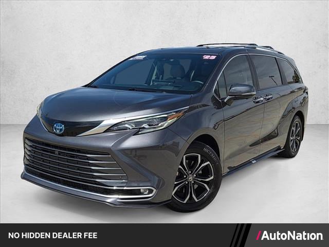 Used 2025 Toyota Sienna Platinum AWD/4WD image 1