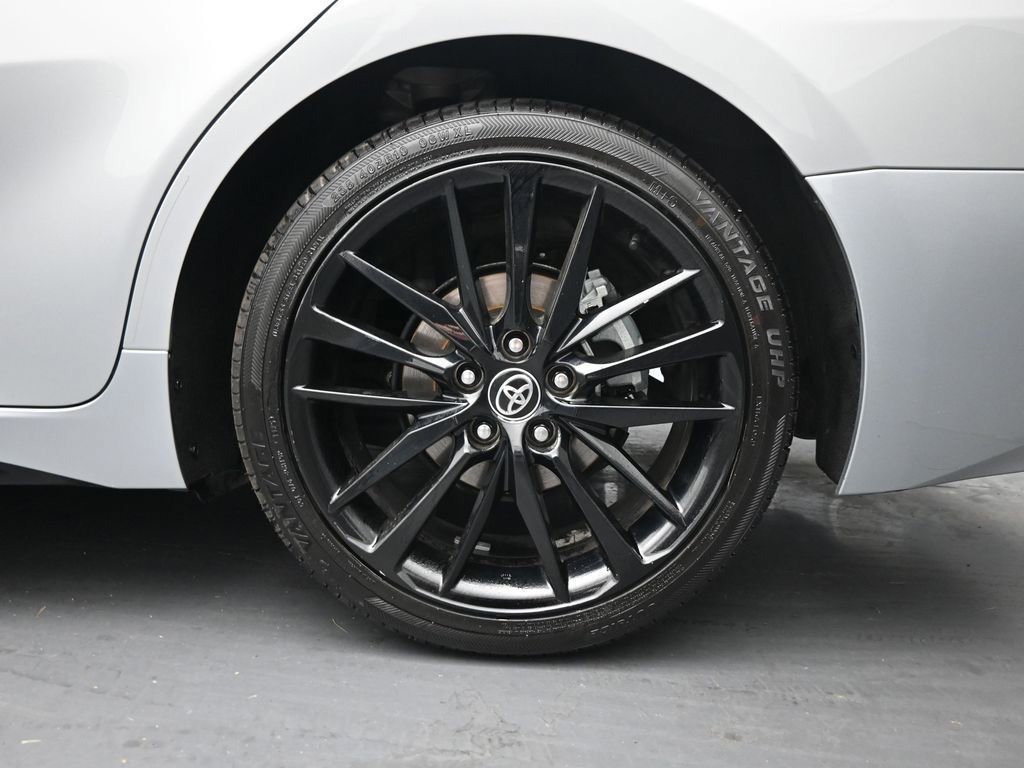 Used 2021 Toyota Camry XSE image 15