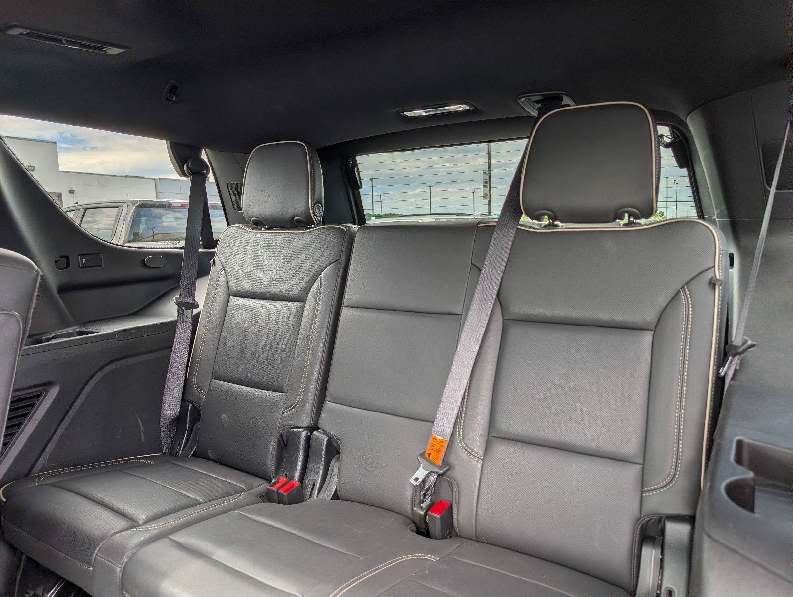 Used 2023 Chevrolet Tahoe Premier AWD/4WD image 10