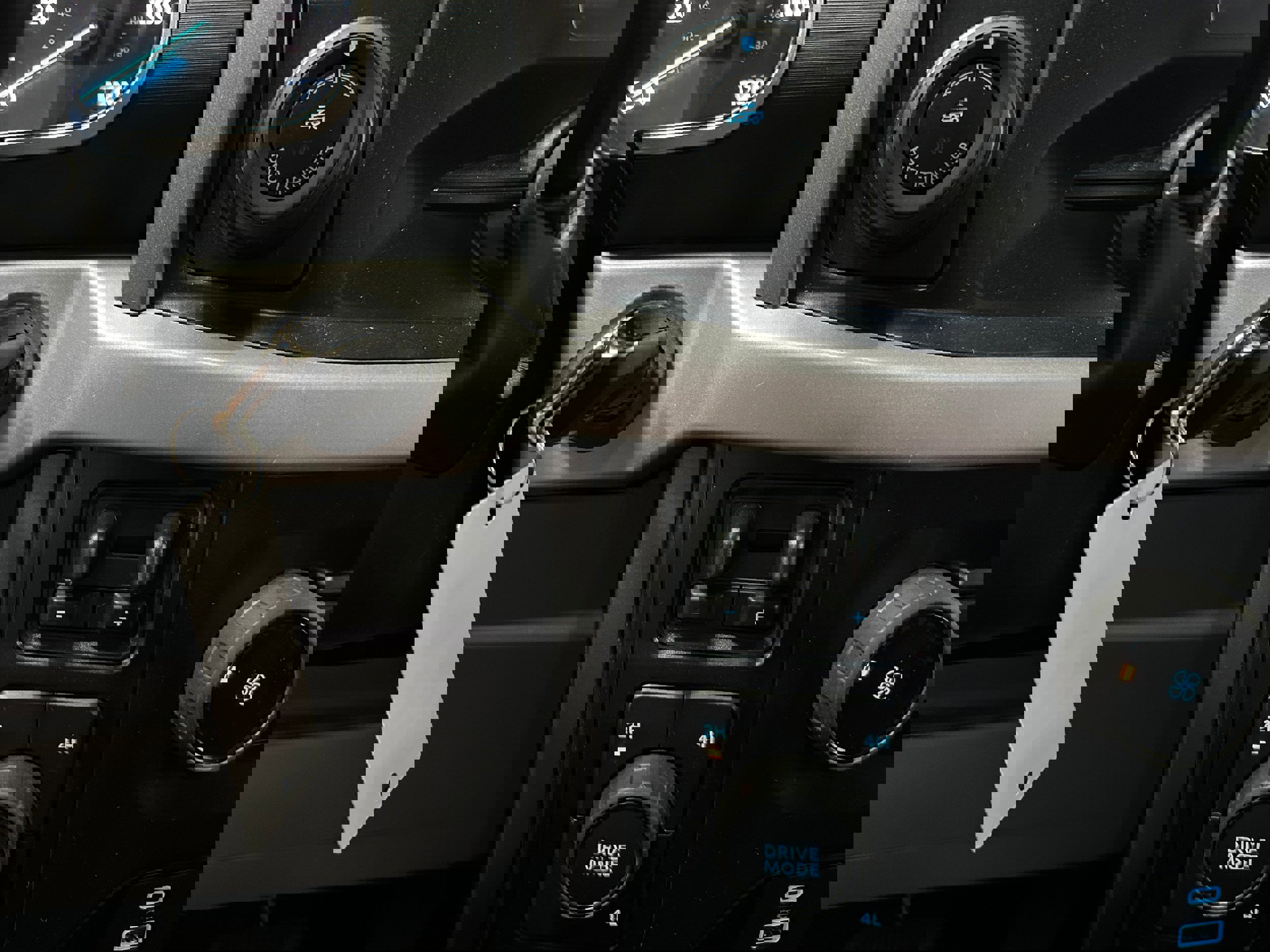 Certified 2023 Ford F150 XLT w/ Trailer Tow Package image 16