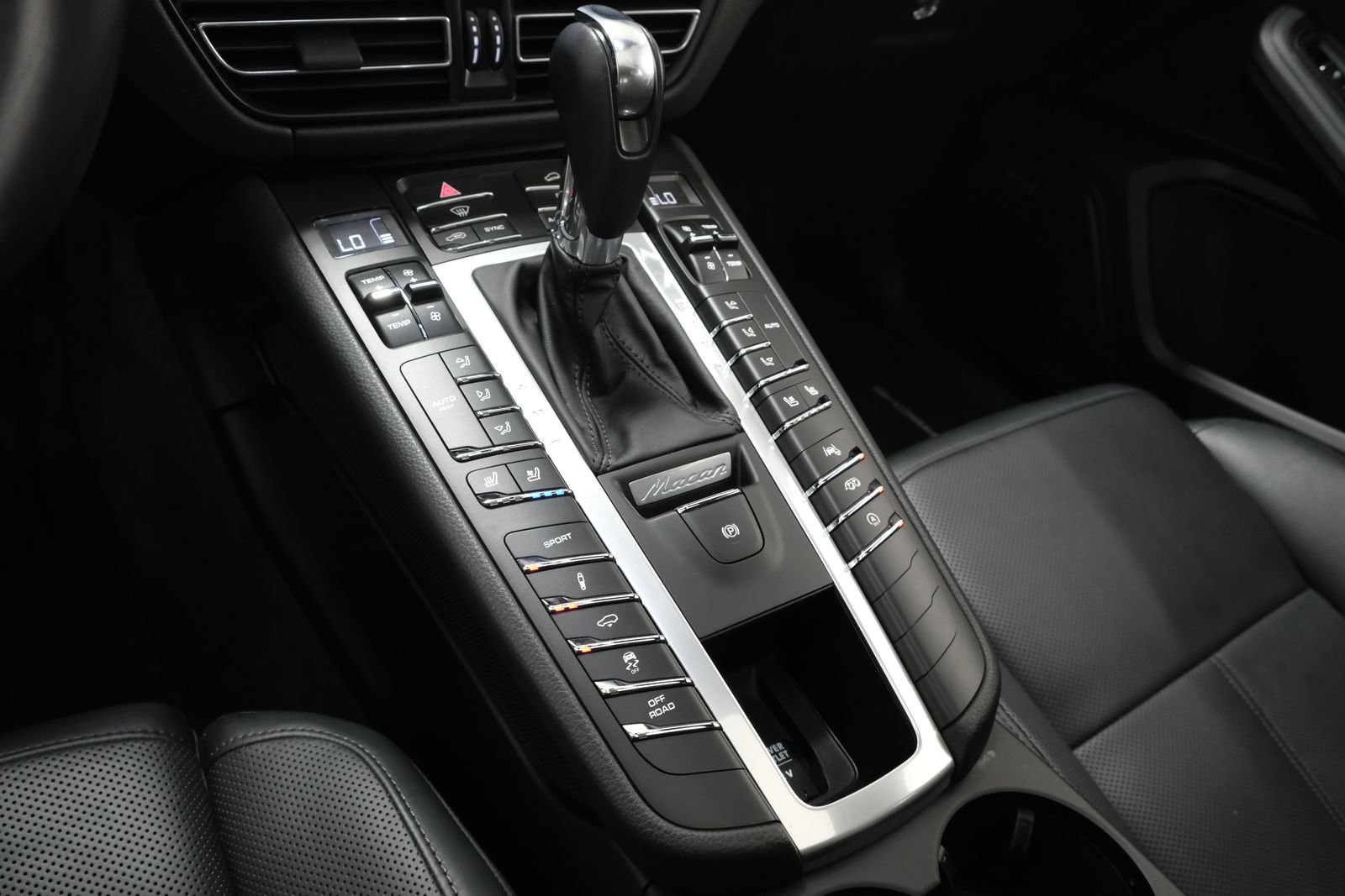 Used 2021 Porsche Macan GTS AWD/4WD image 23