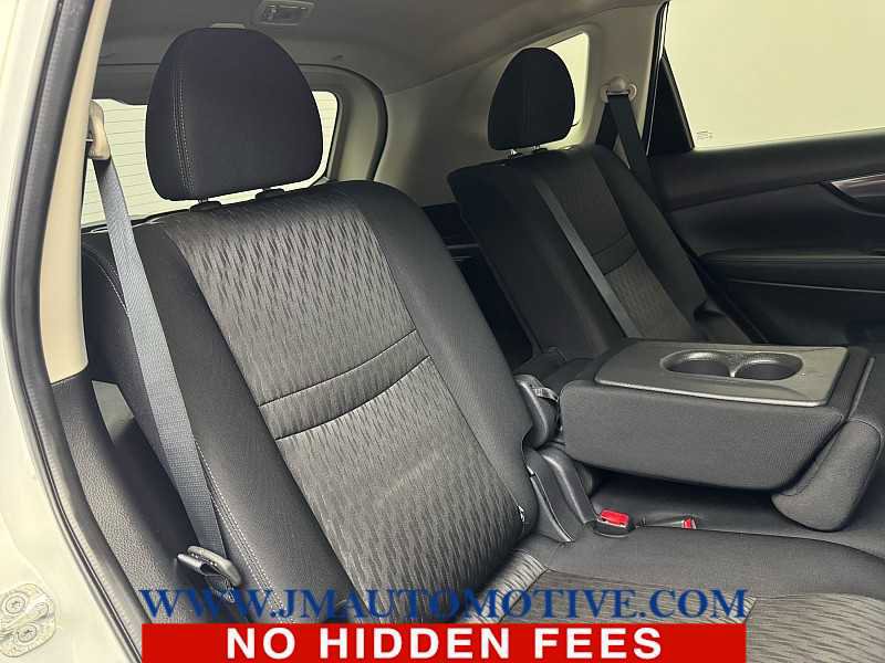 Used 2017 Nissan Rogue S w/ S Appearance Package image 18