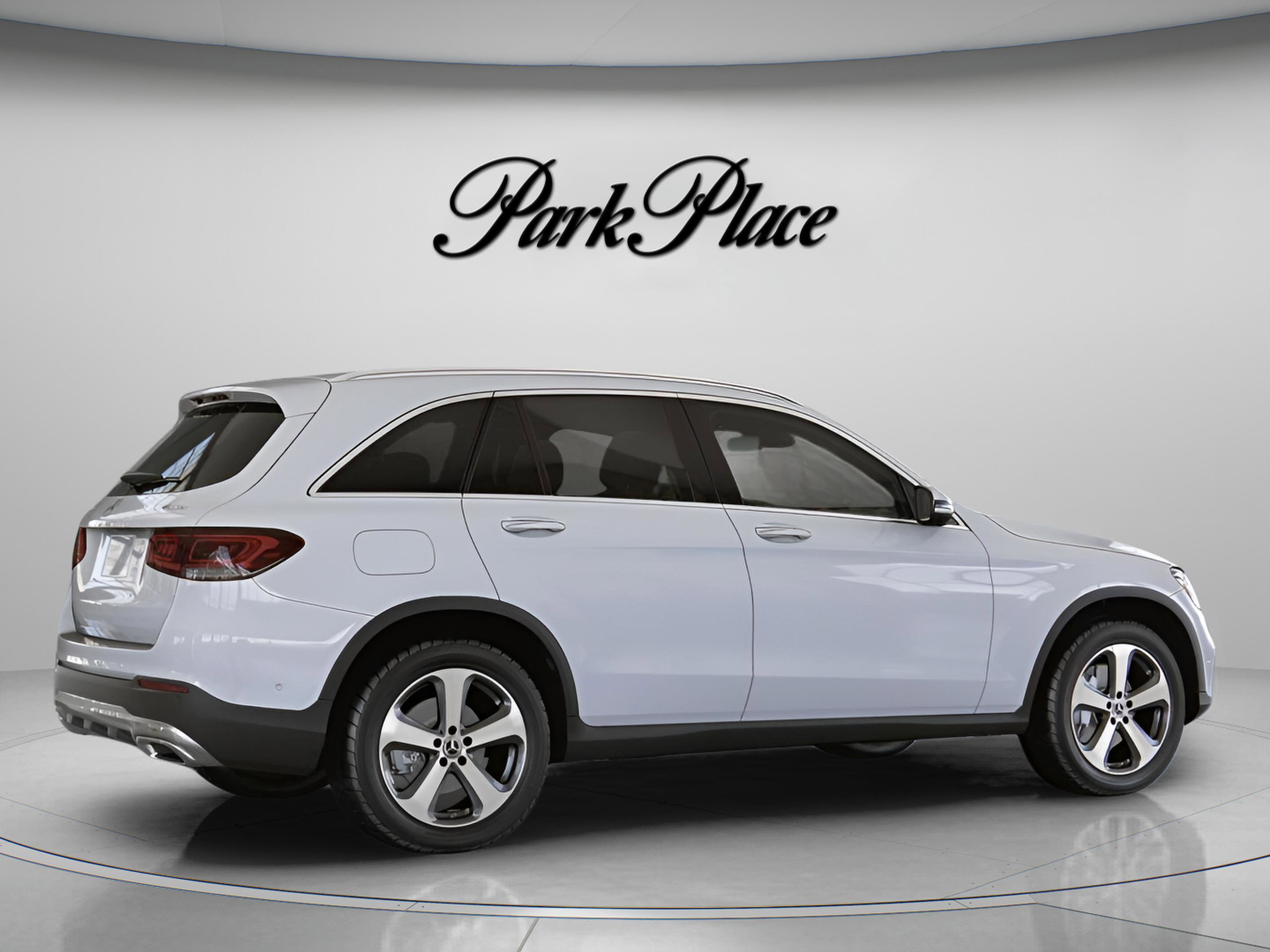 Certified 2022 Mercedes-Benz GLC 300 4MATIC w/ Premium Package Lite image 23