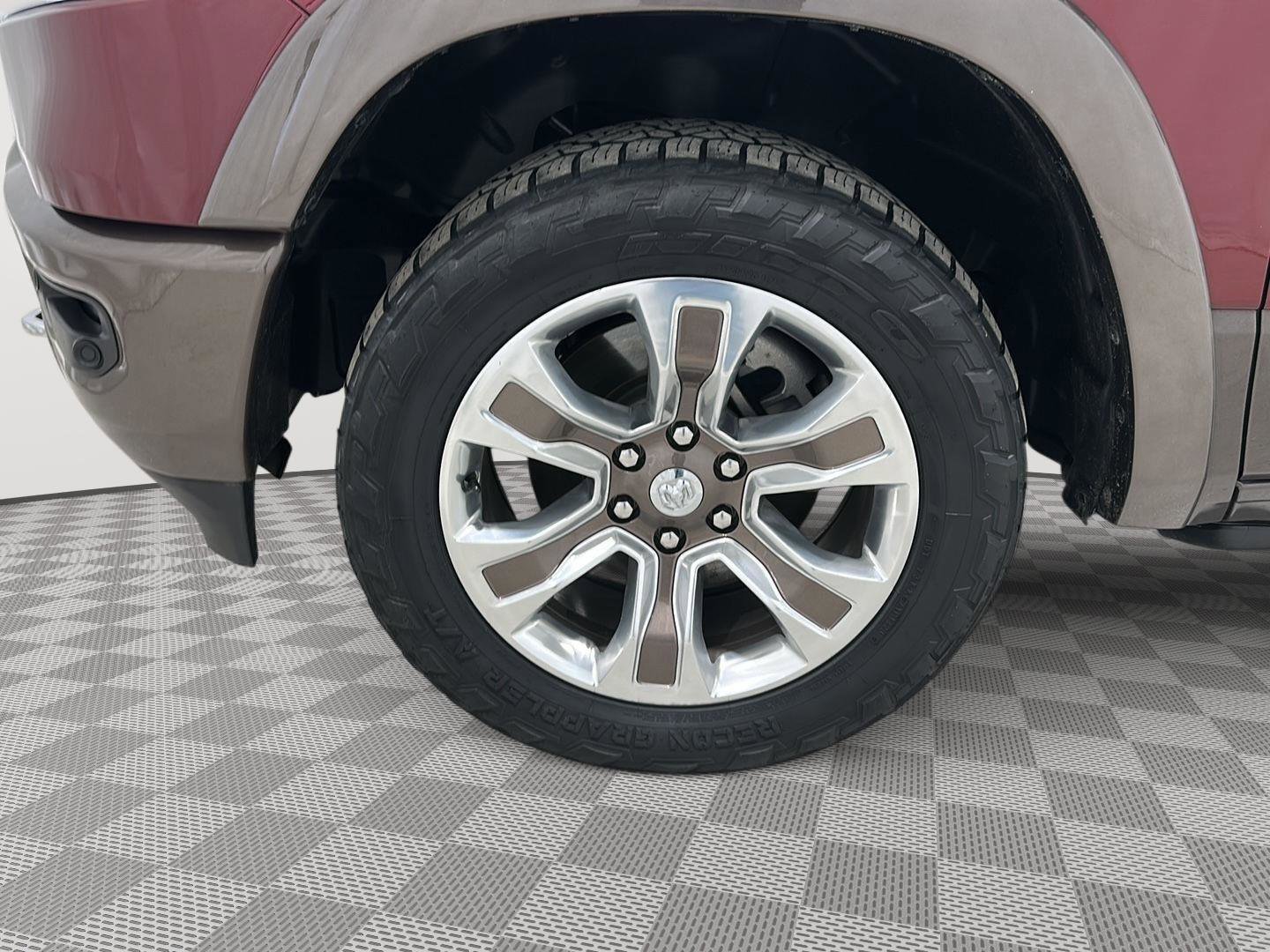 Used 2019 RAM 1500 Limited AWD/4WD image 28