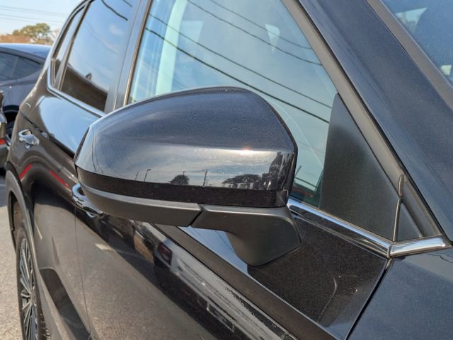 Certified 2025 Volkswagen Taos SE image 12