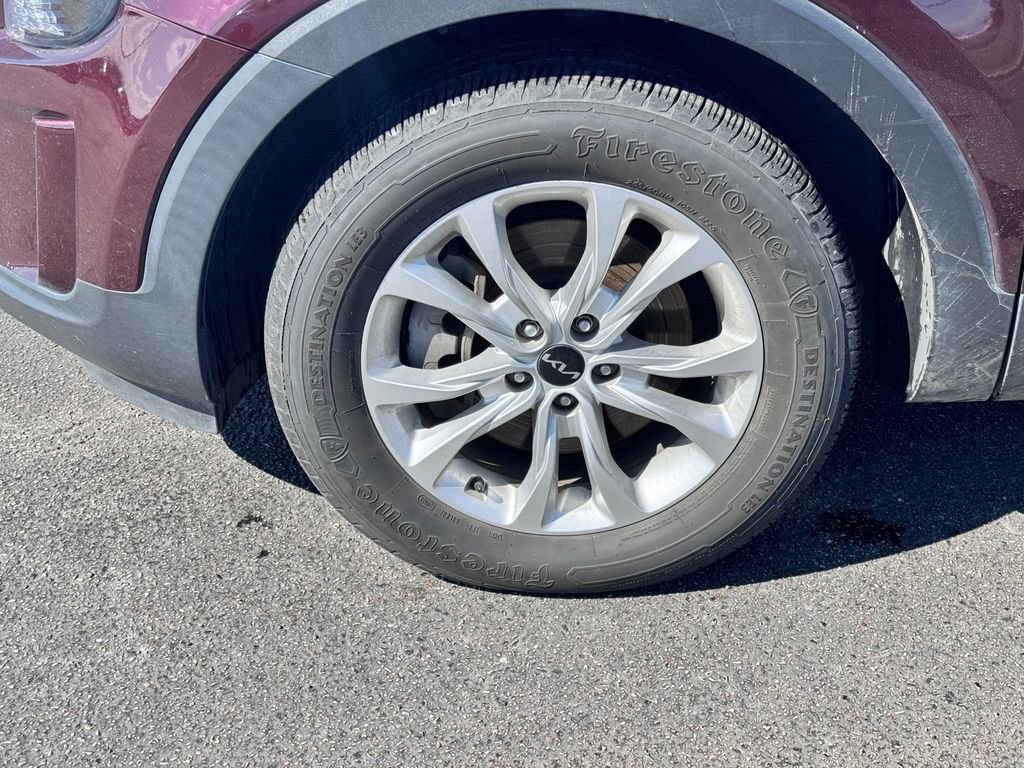 Certified 2022 Kia Telluride LX FWD image 9