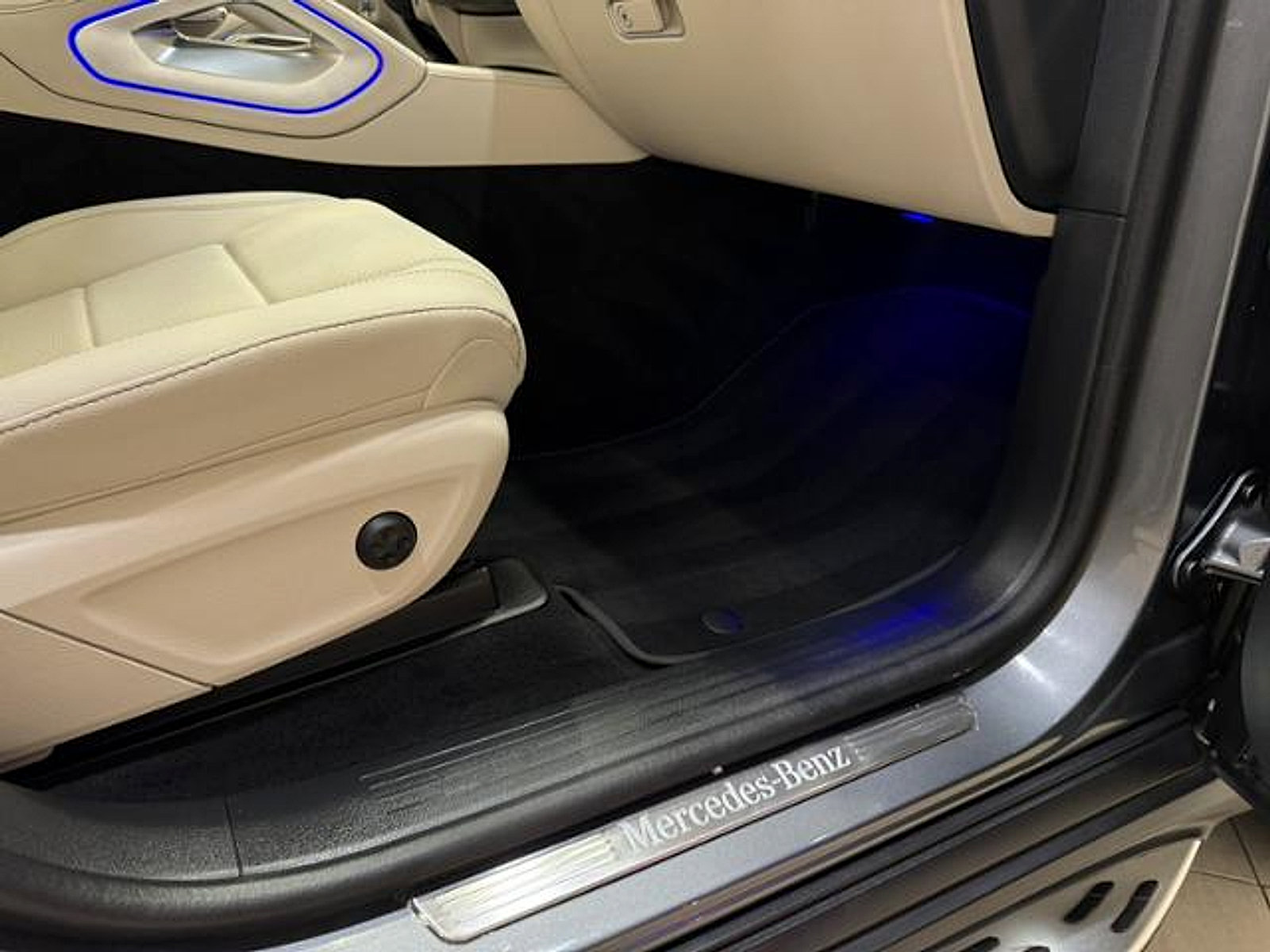Certified 2025 Mercedes-Benz GLE 350 4MATIC image 16