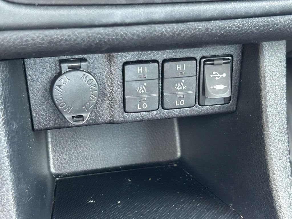 Used 2018 Toyota Corolla XLE FWD image 21