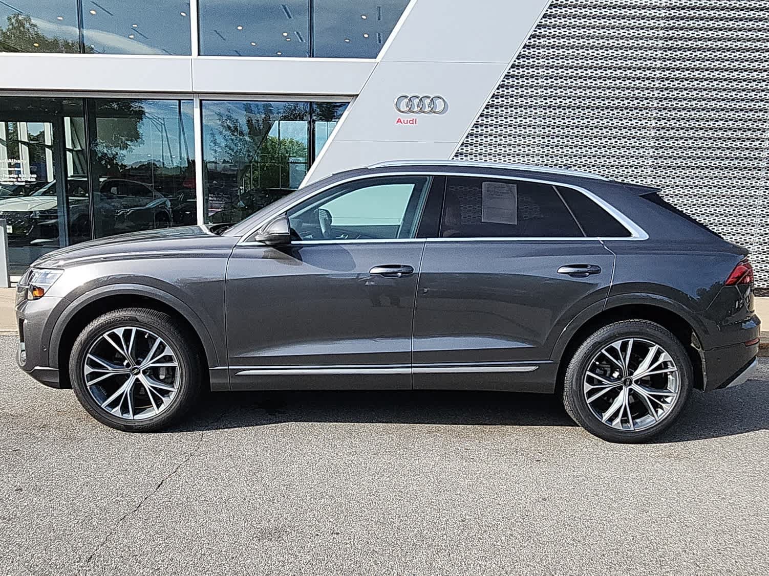 Certified 2025 Audi Q8 Premium Plus AWD/4WD image 3
