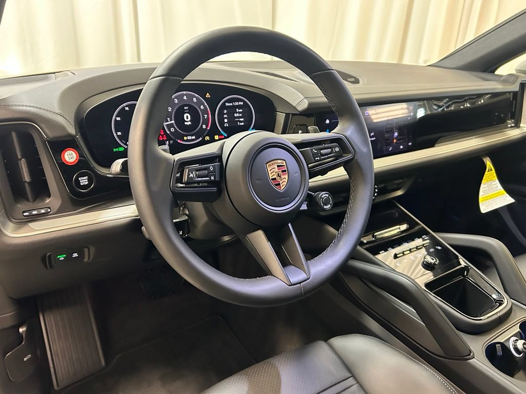 Certified 2026 Porsche Cayenne Coupe AWD/4WD image 4