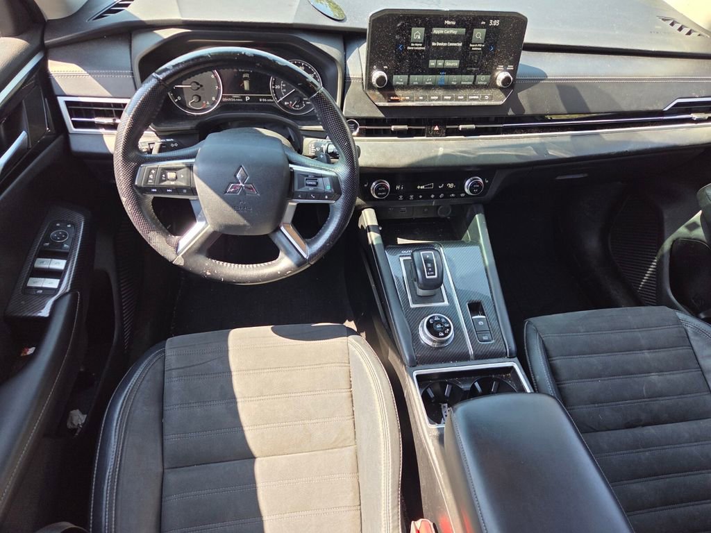 Used 2022 Mitsubishi Outlander SE image 7