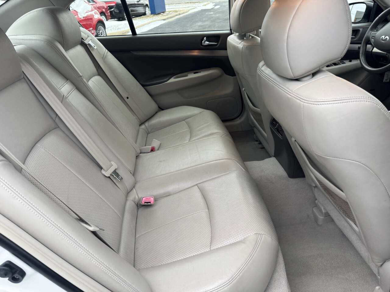 Used 2011 INFINITI G37 x w/ Premium Pkg image 21