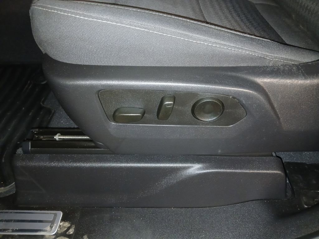 Used 2025 GMC Sierra 3500 SLE image 30