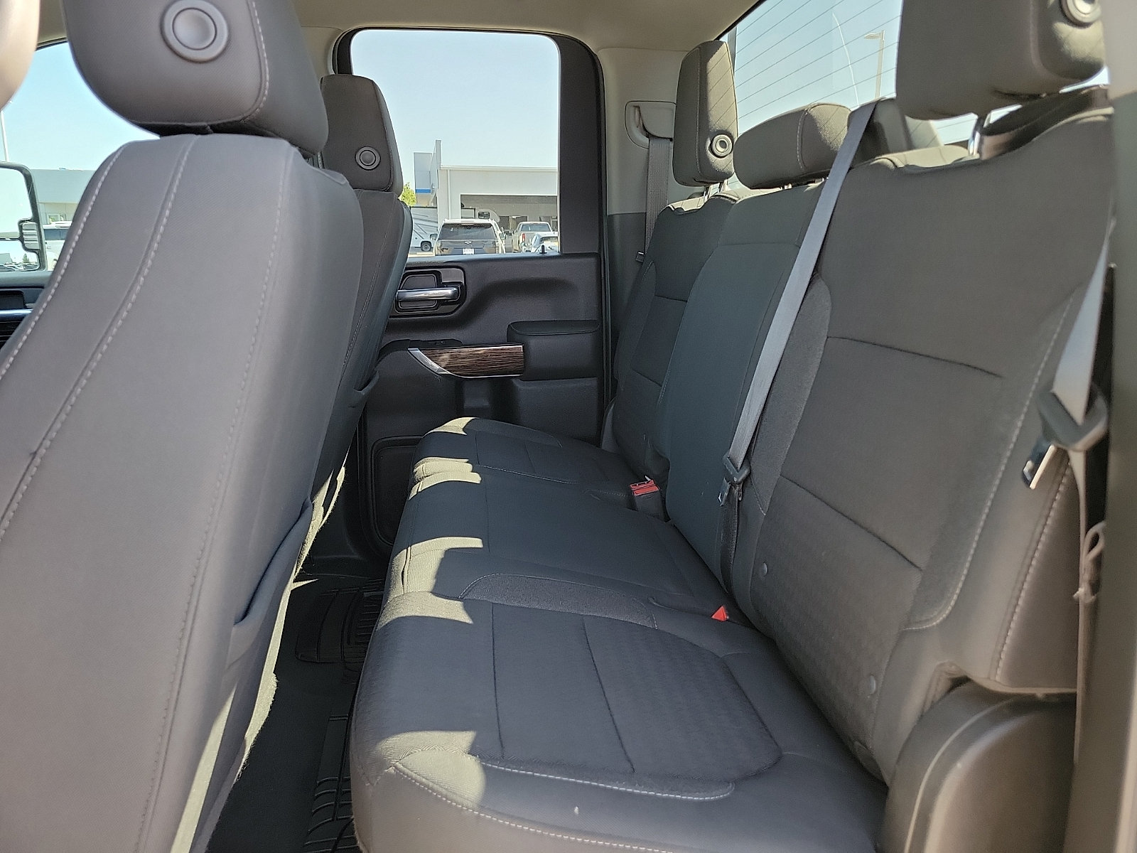 Used 2022 GMC Sierra 2500 SLE w/ SLE Value Package; AWD/4WD image 8