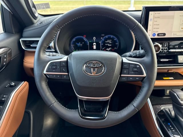 Used 2023 Toyota Highlander Platinum image 20