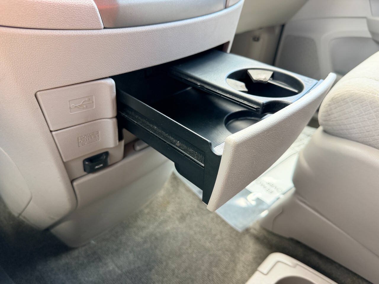 Used 2015 Honda Odyssey LX image 41