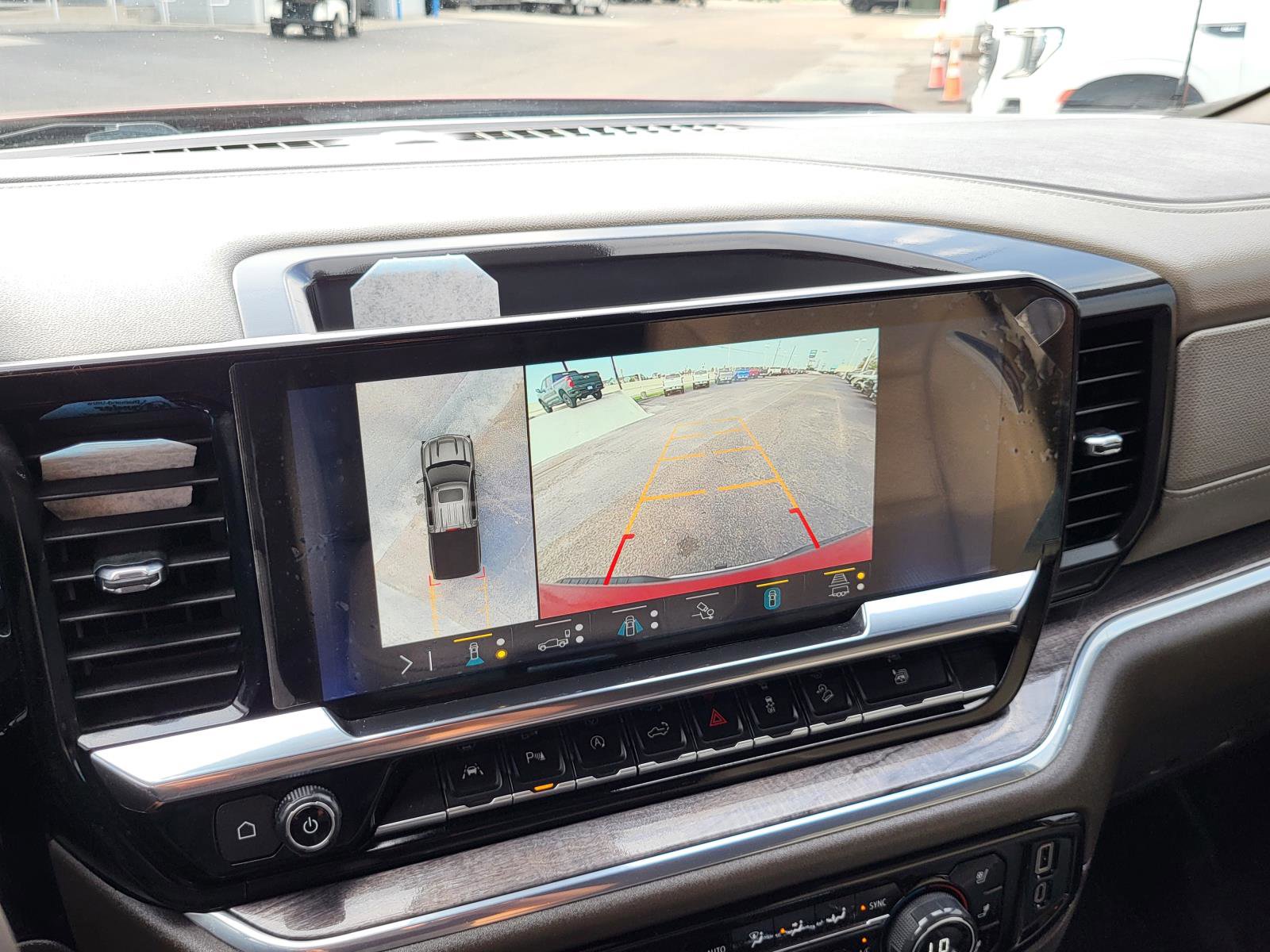 Used 2023 Chevrolet Silverado 1500 LTZ w/ Z71 Off-Road Package image 26