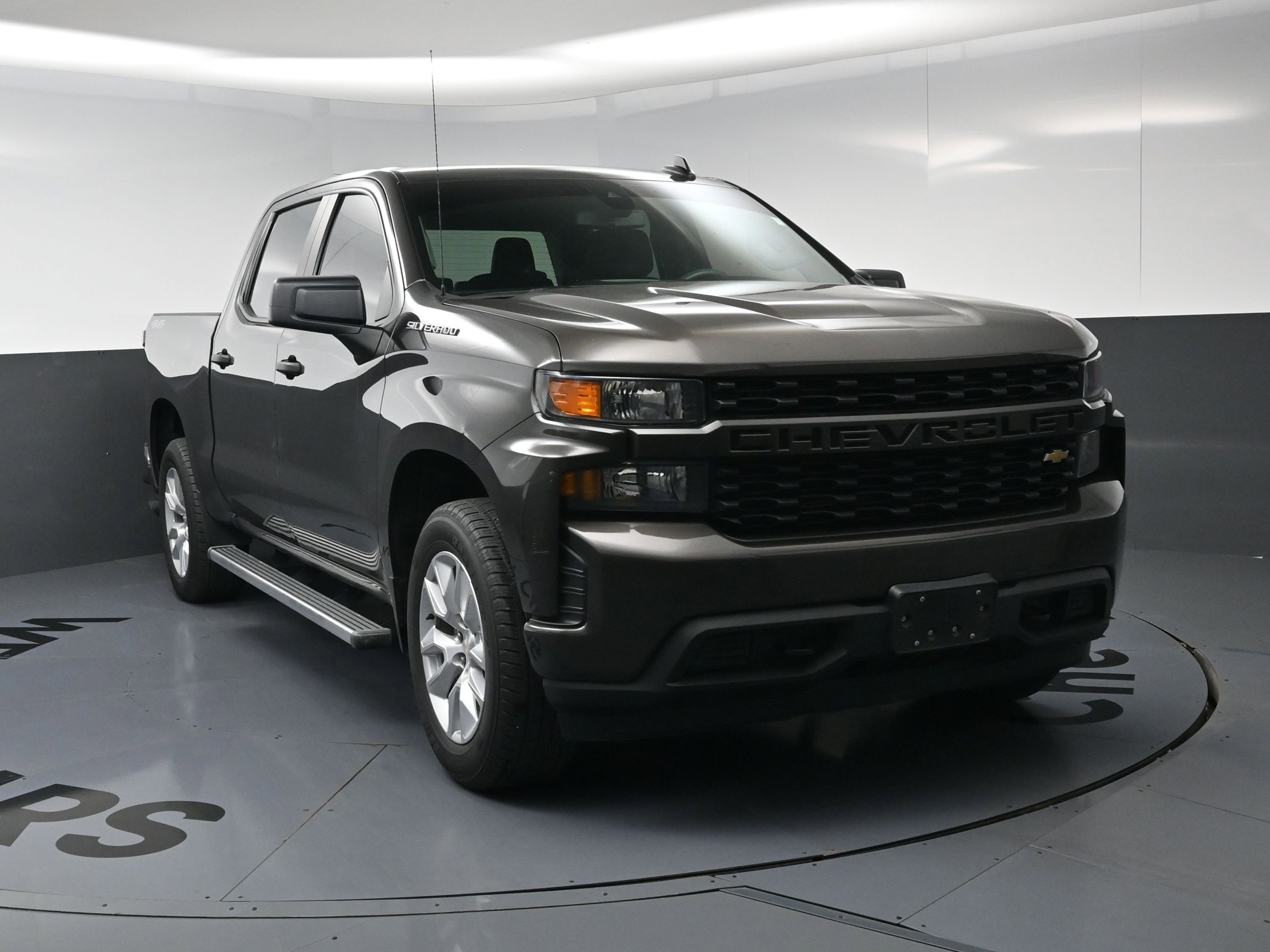 Used 2022 Chevrolet Silverado 1500 Custom w/ Safety Confidence Package AWD/4WD image 14