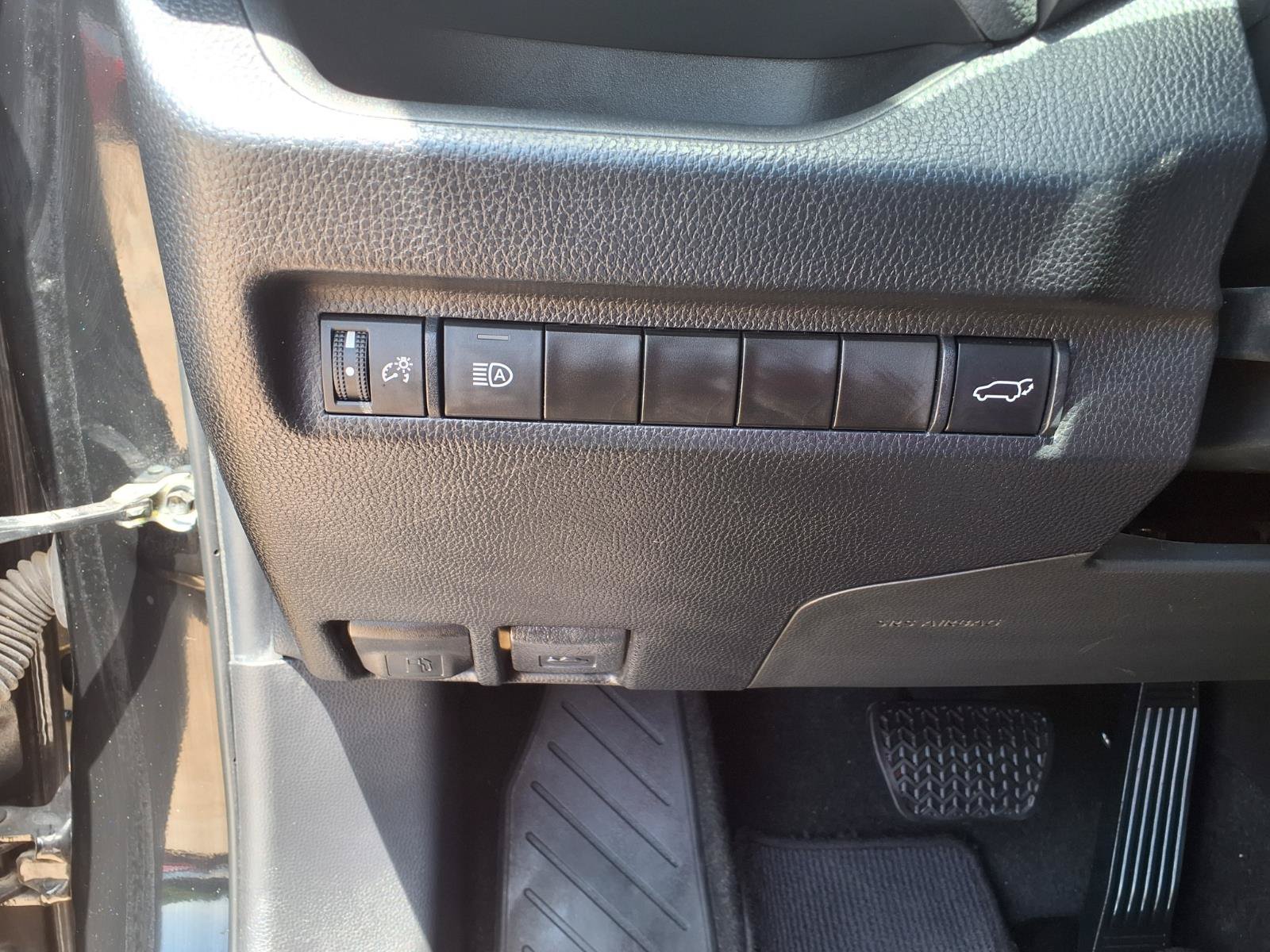 Used 2023 Toyota RAV4 XLE Premium FWD image 24