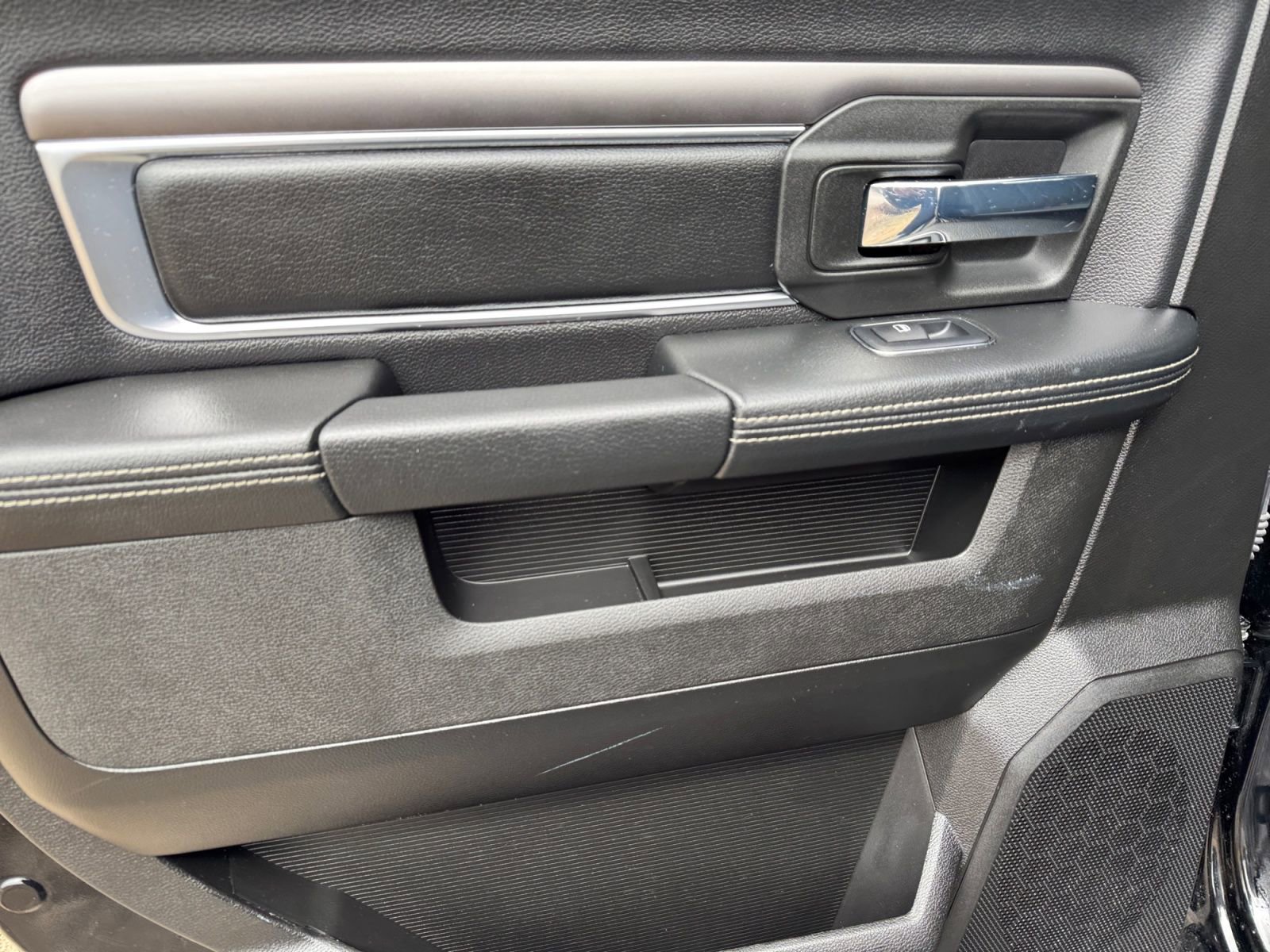 Used 2022 RAM 1500 Classic Warlock image 19