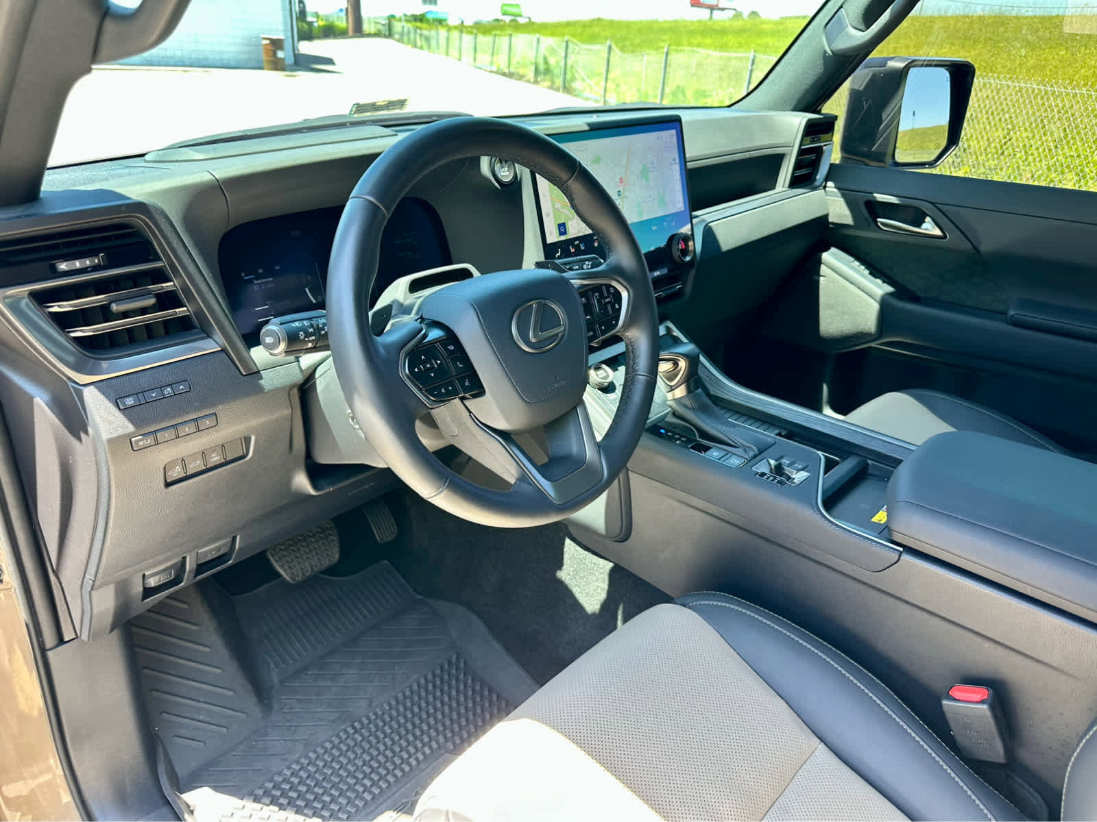 Used 2024 Lexus GX 550 AWD/4WD image 11