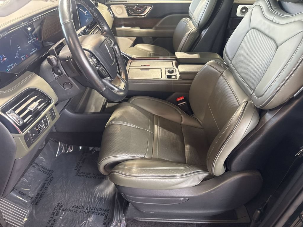 Certified 2022 Lincoln Navigator Black Label AWD/4WD image 12