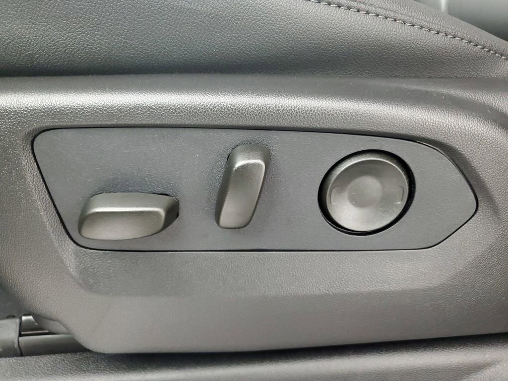 New 2026 Chevrolet Tahoe LT image 30