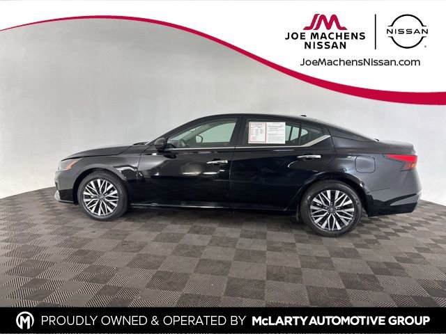 Used 2025 Nissan Altima 2.5 SV image 4