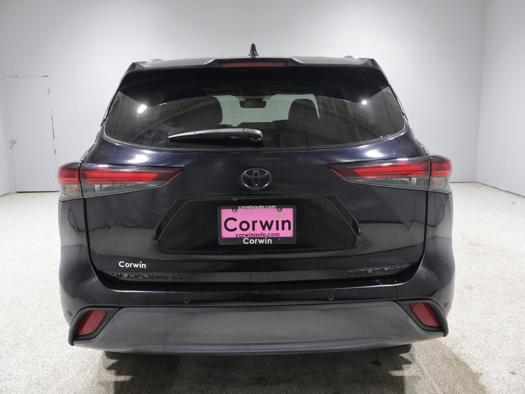 Used 2024 Toyota Highlander Limited AWD/4WD image 3