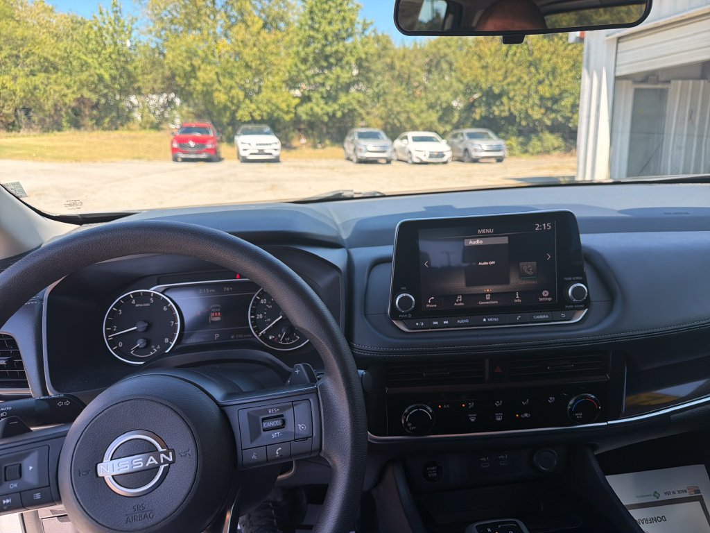 Used 2024 Nissan Rogue S AWD/4WD image 21