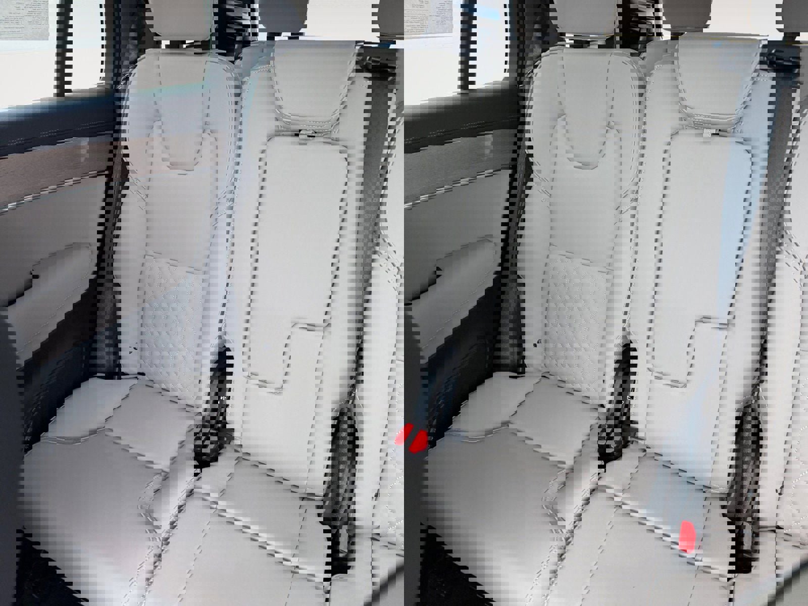 New 2026 Volvo XC90 B6 Plus image 13