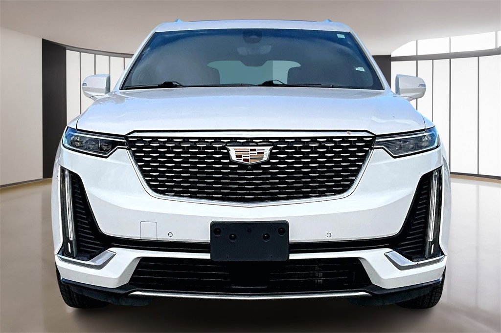 Used 2022 Cadillac XT6 Premium Luxury w/ Technology Package image 3