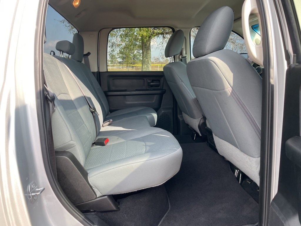 Used 2018 RAM 2500 Tradesman w/ Chrome Appearance Group image 16