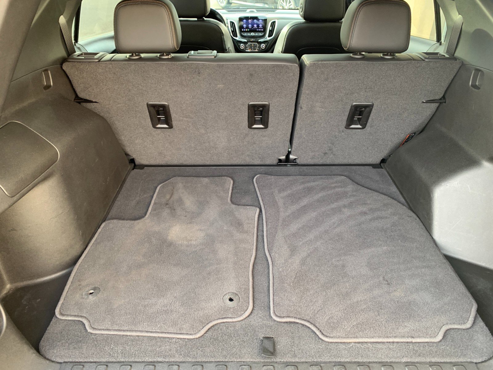 Used 2022 Chevrolet Equinox Premier image 9