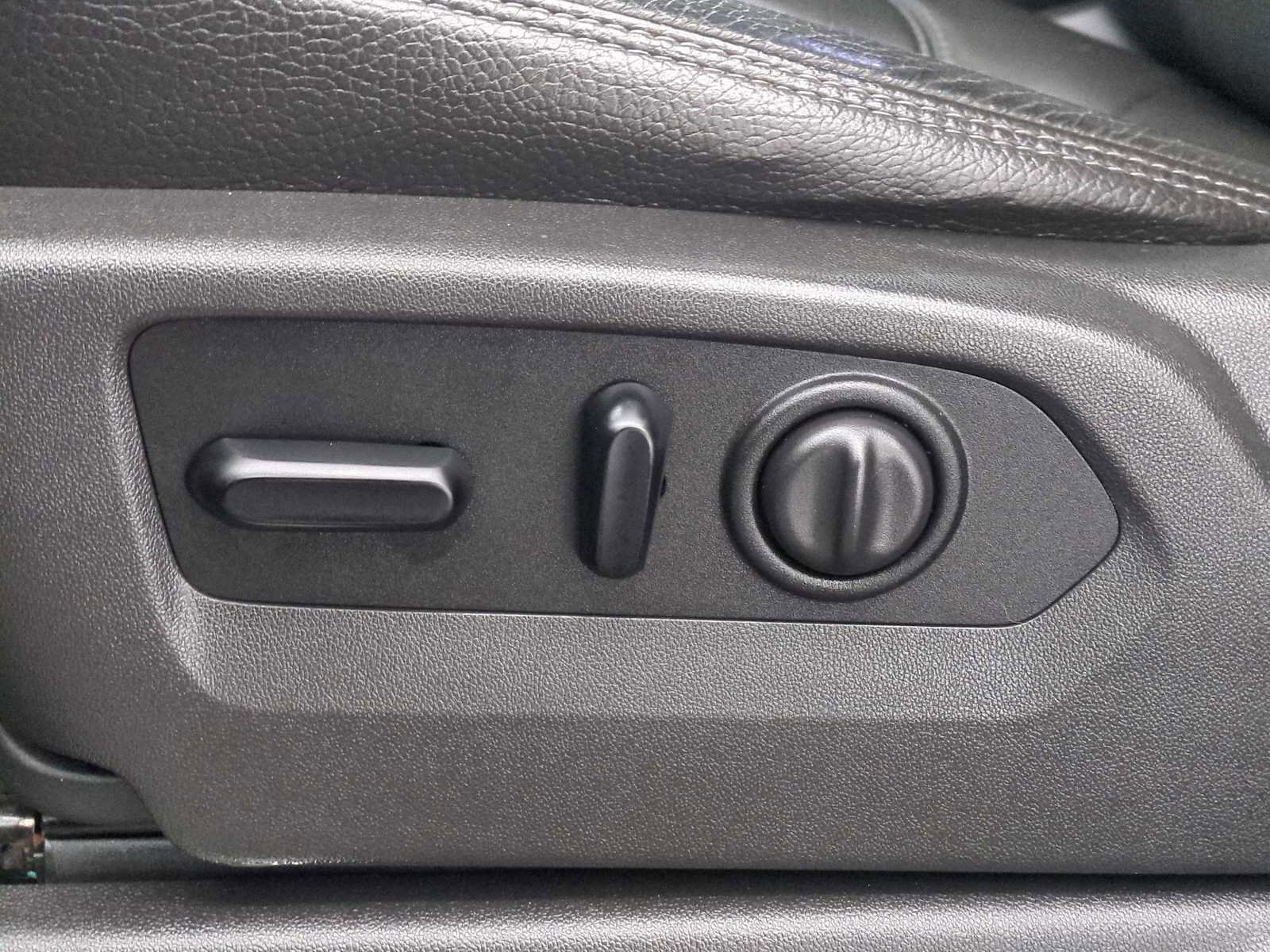 Used 2019 GMC Sierra 1500 Denali w/ Technology Package image 16