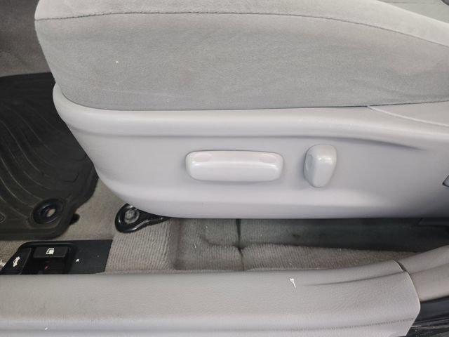 Used 2009 Toyota Camry LE FWD image 25